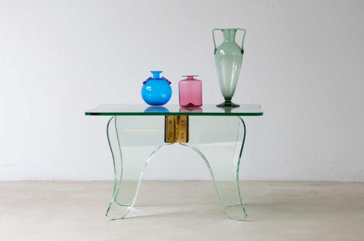 Luigi Brusotti, elegant coffee table in thick cut glass Manufacturing ca. 1940,