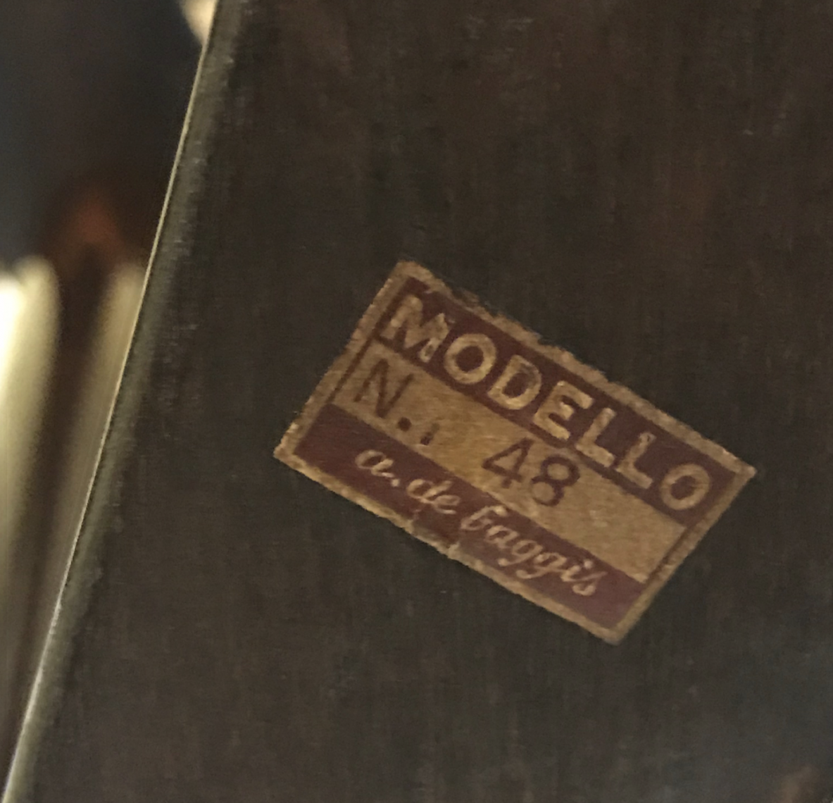 Ico Parisi, Elegant trolley model 48 in turned and shaped wood.Manufacturing A.De Faggis around 1950.