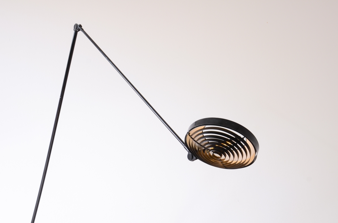 Tommaso Cimmini, Lampada da lettura a doppio snodo Lumina, 1976.