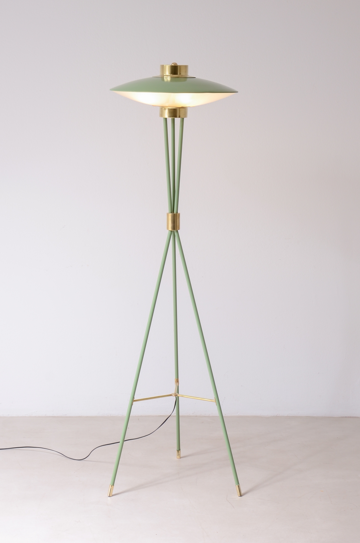 Stilnovo Milan  Rare floor lamp in light green lacquered metal, 1950.