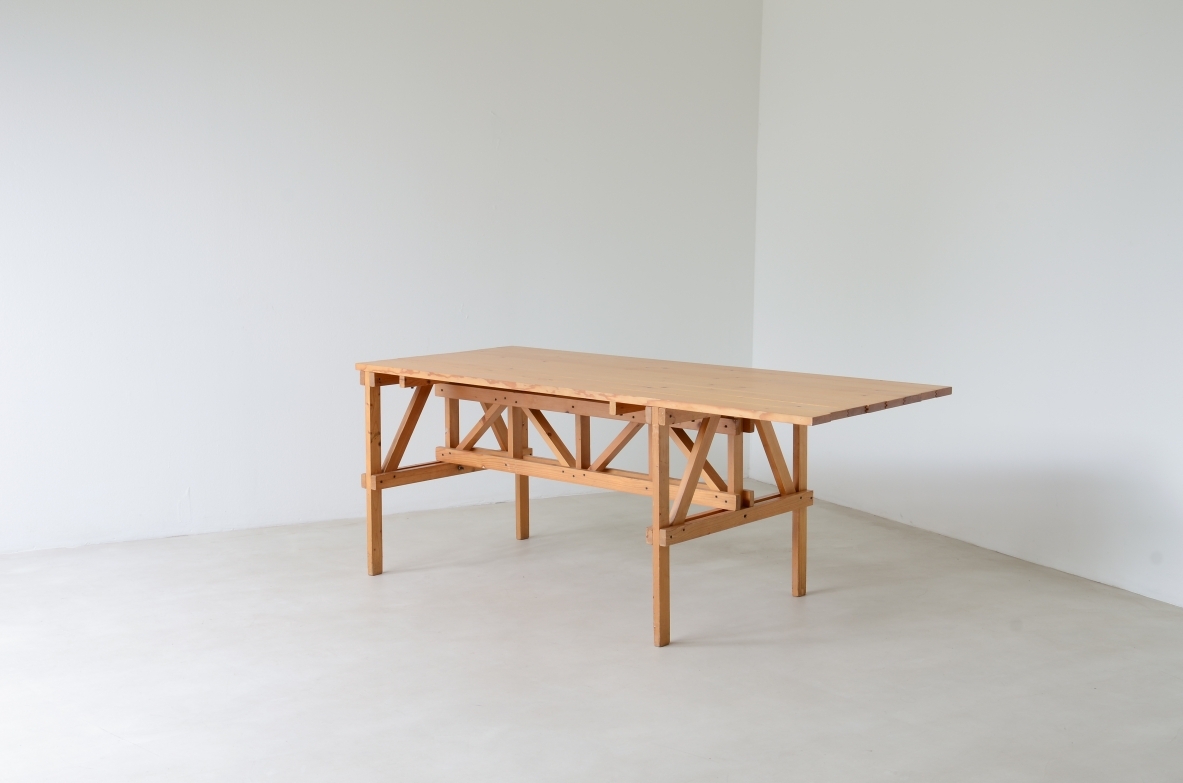 Enzo-Mari-in-legno-grezzo-realizzato-per-Simon-Metamobile-1974