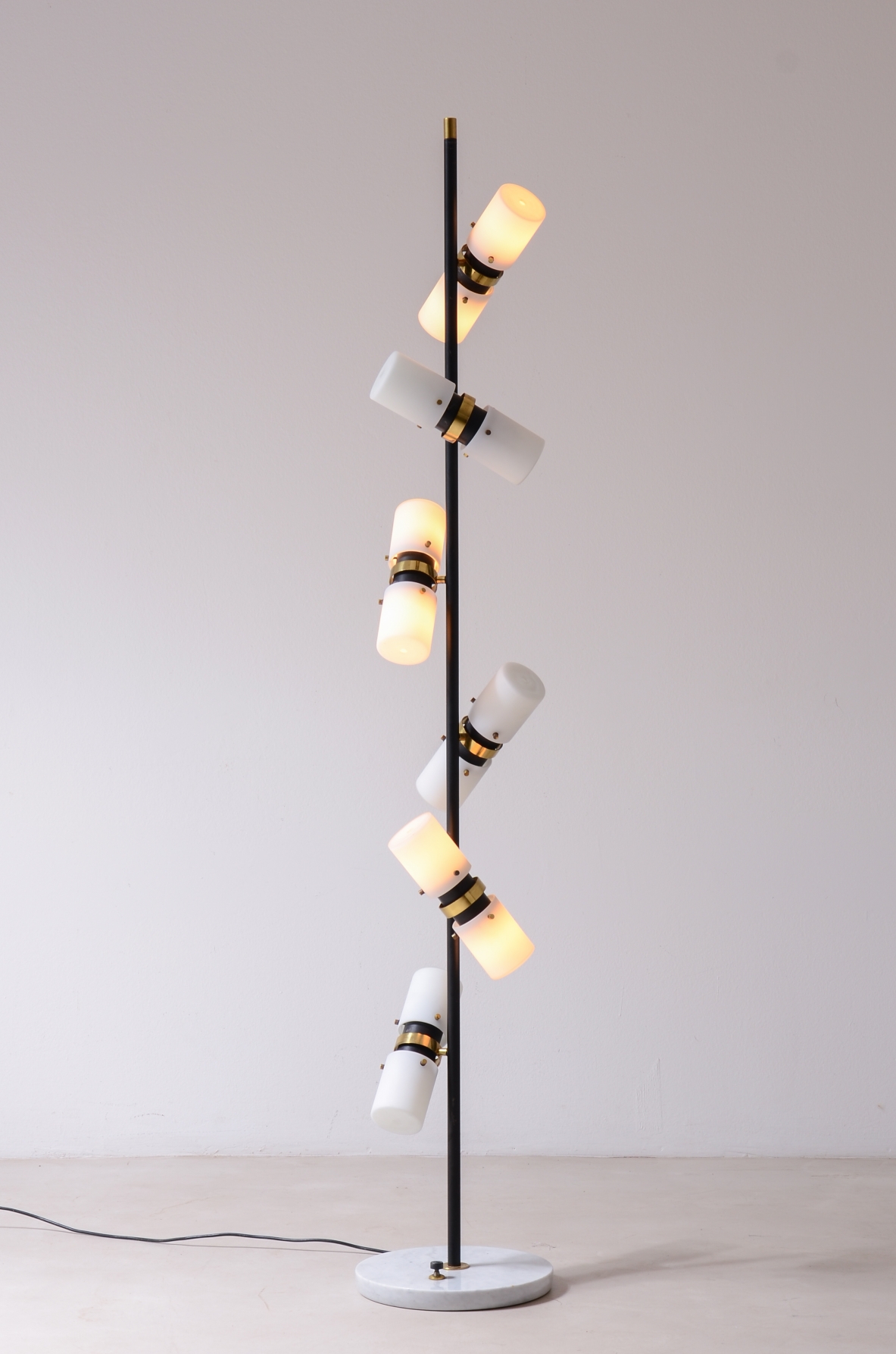 Angelo Brotto. Rare 12-light floor lamp with metal stem,  brass with opaline glass