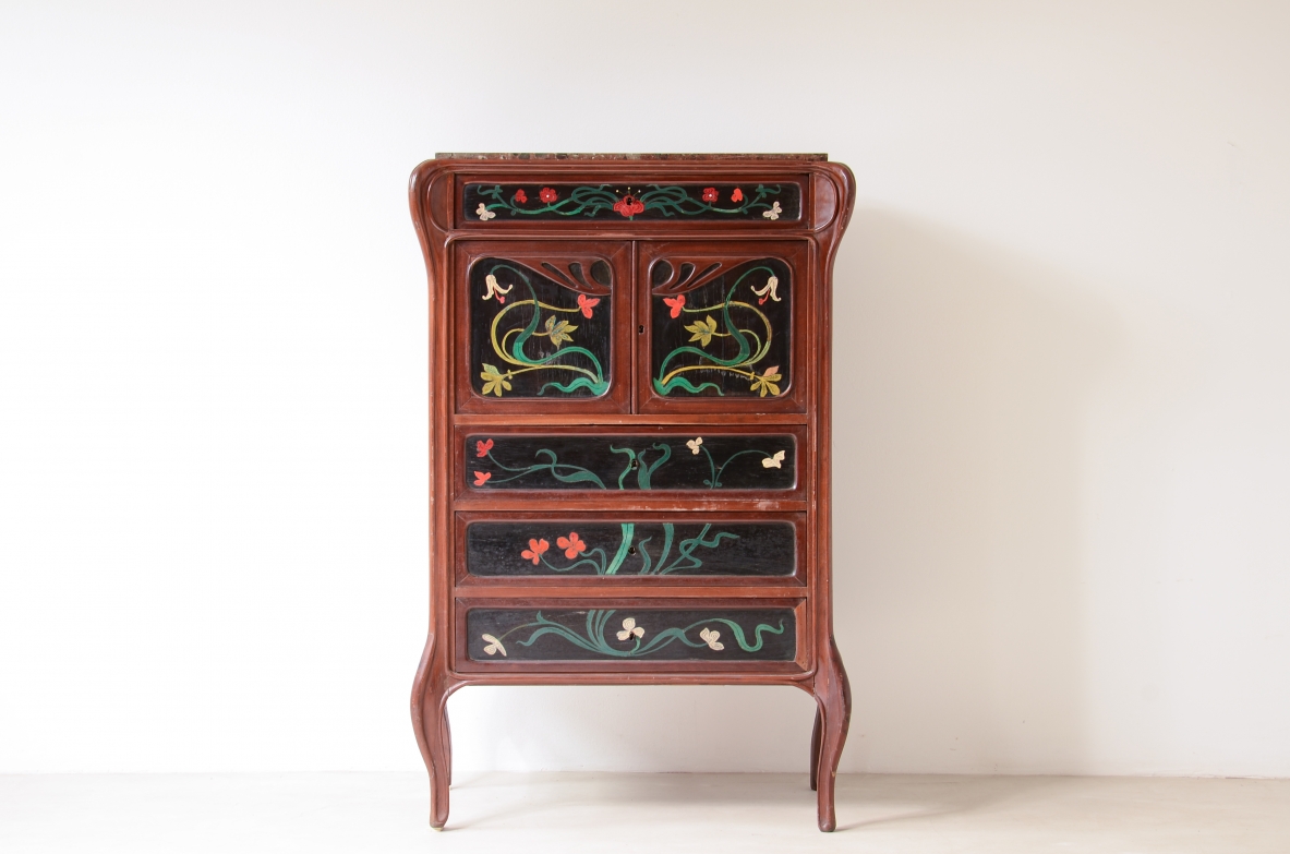 Rare comode in the style of Louis Majorelle Italian Art Noveau, 1880-1910 ca.