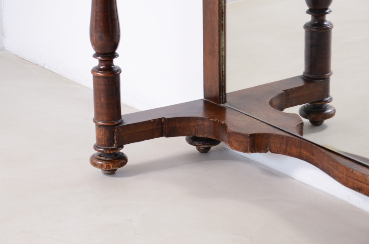 Console in noce Manifattura italiana 1850ca.