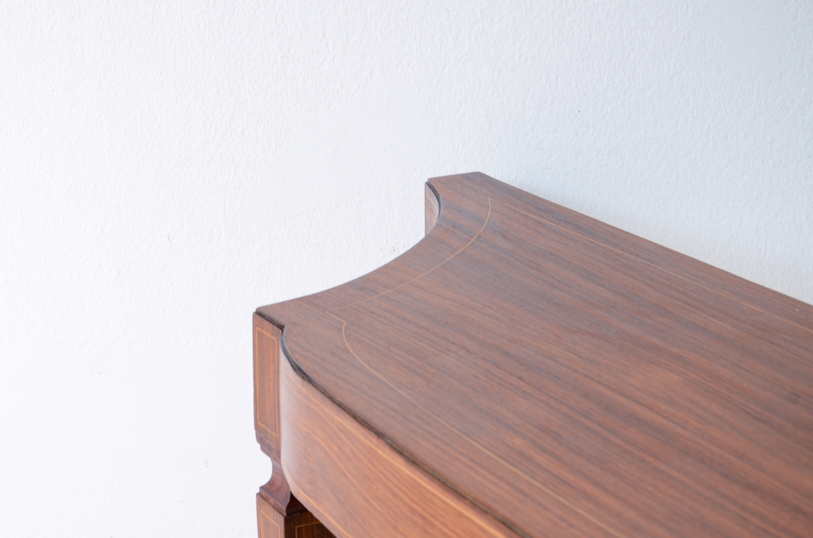 Elegante console con piano mosso  Manifattura italiana, 1950ca.