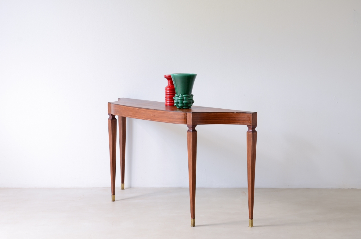 Elegante console con piano mosso  Manifattura italiana, 1950ca.