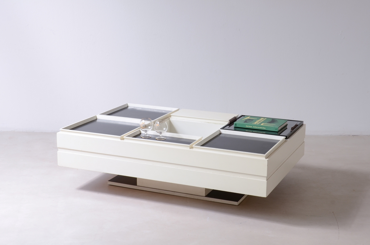 Carlo Hauner, A rare low table with a central base and compartments 