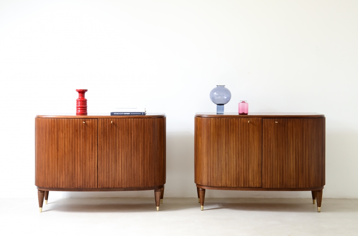 Due eleganti mobili gemelli in legno biondo, Attribuzione ABV Borsani 1940