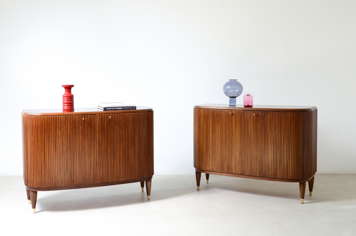 Due eleganti mobili gemelli in legno biondo, Attribuzione ABV Borsani 1940