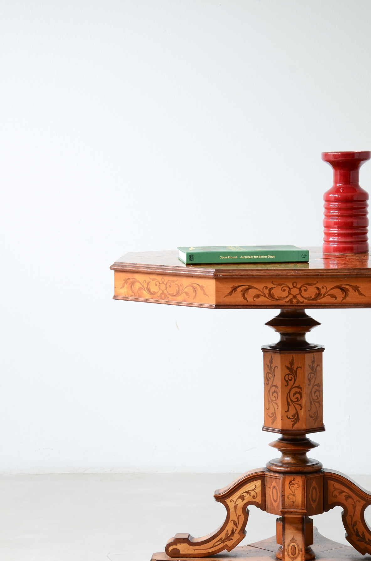 Elegant polychrome wood coffee table with inlays. Charles X period, ca. 1830.