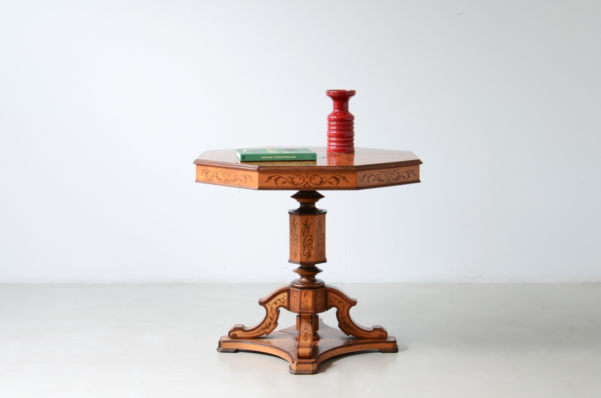 Elegant polychrome wood coffee table with inlays. Charles X period, ca. 1830.