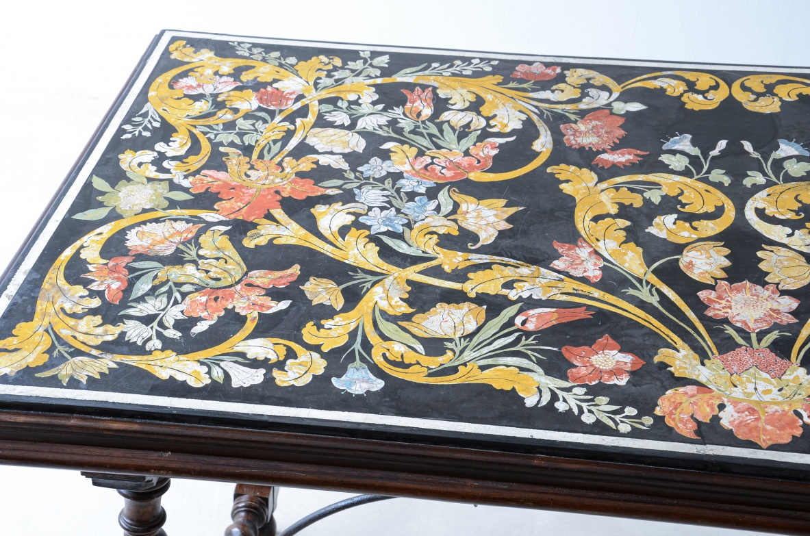 Stunning table with a rectangular polychrome scagliola top,ca. 1700-1730.