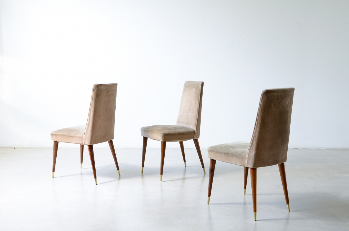 Melchiorre Bega Set of six elegant wooden chairs,Tapered legs with brass tips and velvet upholstery. Bologna, ca. 1950.