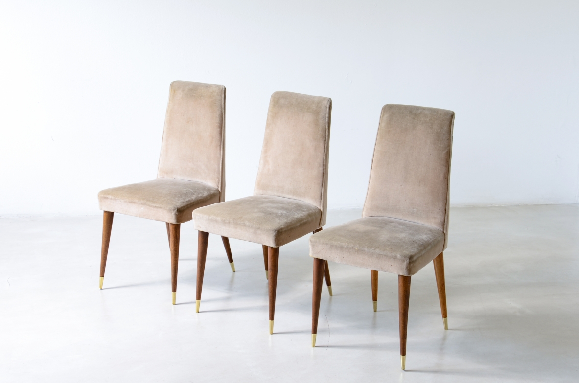 Melchiorre Bega Set of six elegant wooden chairs,Tapered legs with brass tips and velvet upholstery. Bologna, ca. 1950.