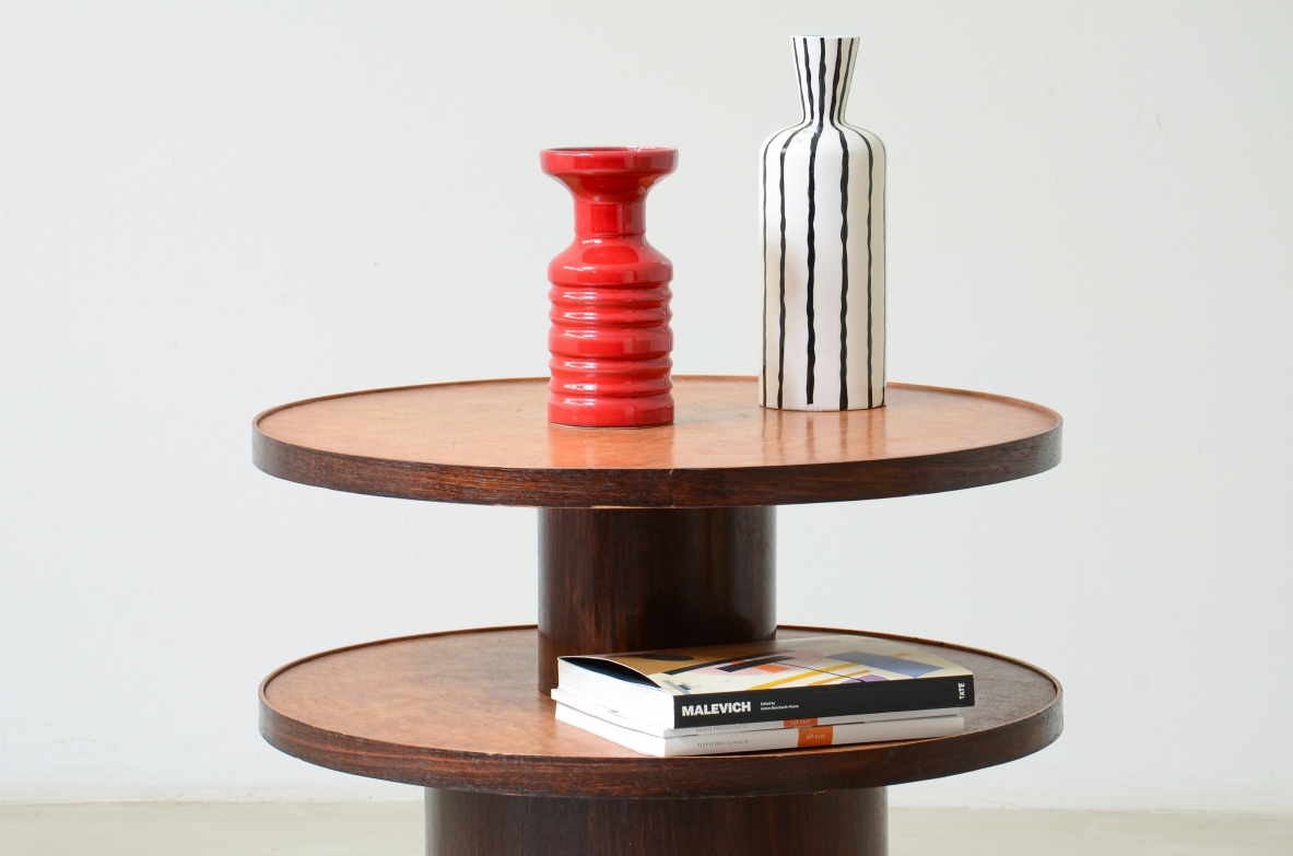 Pedestal table with a turned central base. Italian manufacture, ca. 1925.