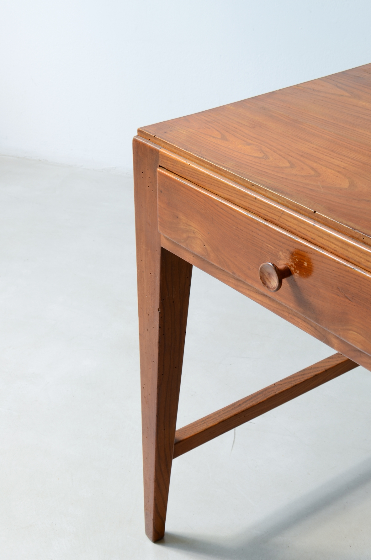 Ash center desk with tapered legs. Ash center desk with tapered legs