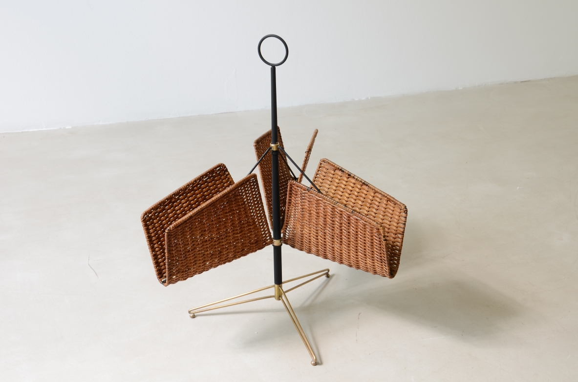 Metal and brass magazine rack. French manufacture, 1950s.