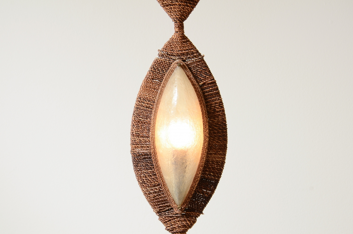 Rara lampada da terra in bronzo rivestito in corda, Manifattura francese anni 60ca.