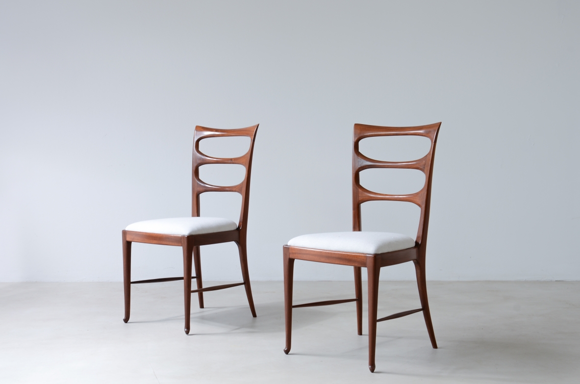 Paolo Buffa, sei eleganti sedie in noce con seduta imbottita.  Prod.Serafino Arrighi 1950ca.