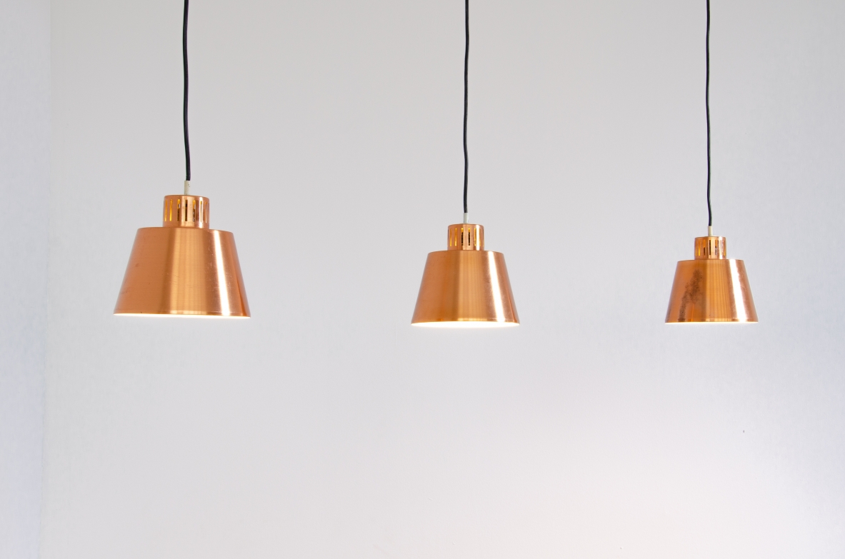 Set di 3 lampade a sospensione in rame spazzolato e alluminio laccato, 1950ca.