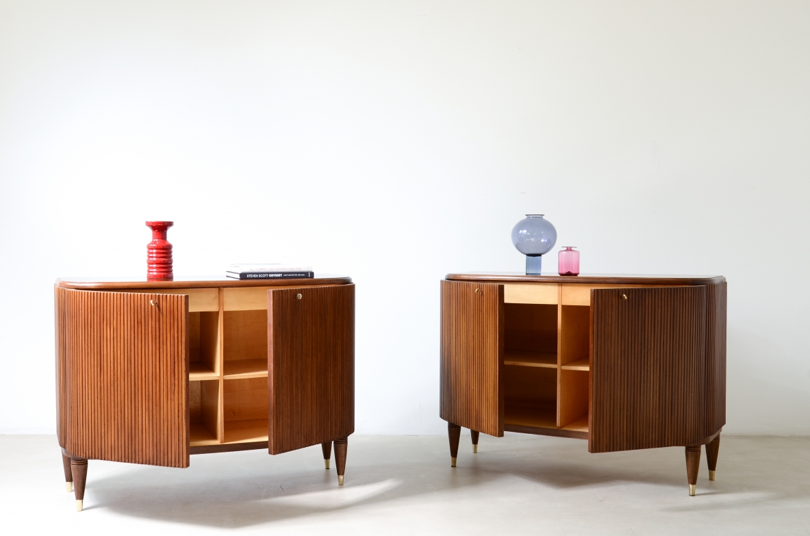 Due eleganti mobili gemelli in legno biondo, Attribuzione ABV Borsani Varedo, 1940ca.